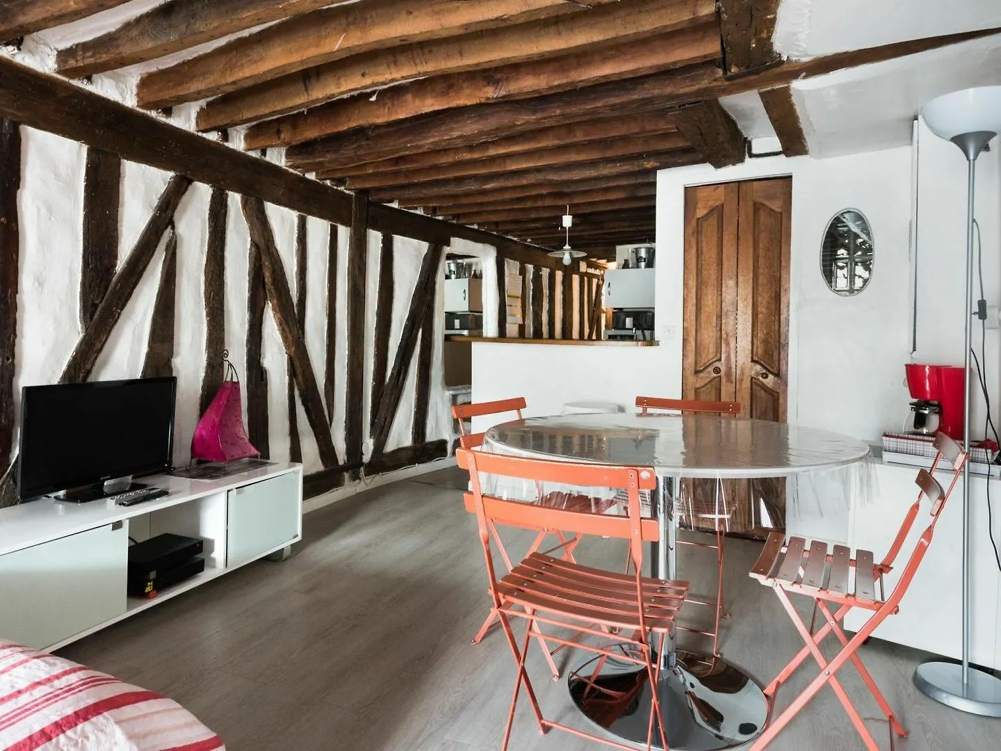 Studio Saint Germain Paris